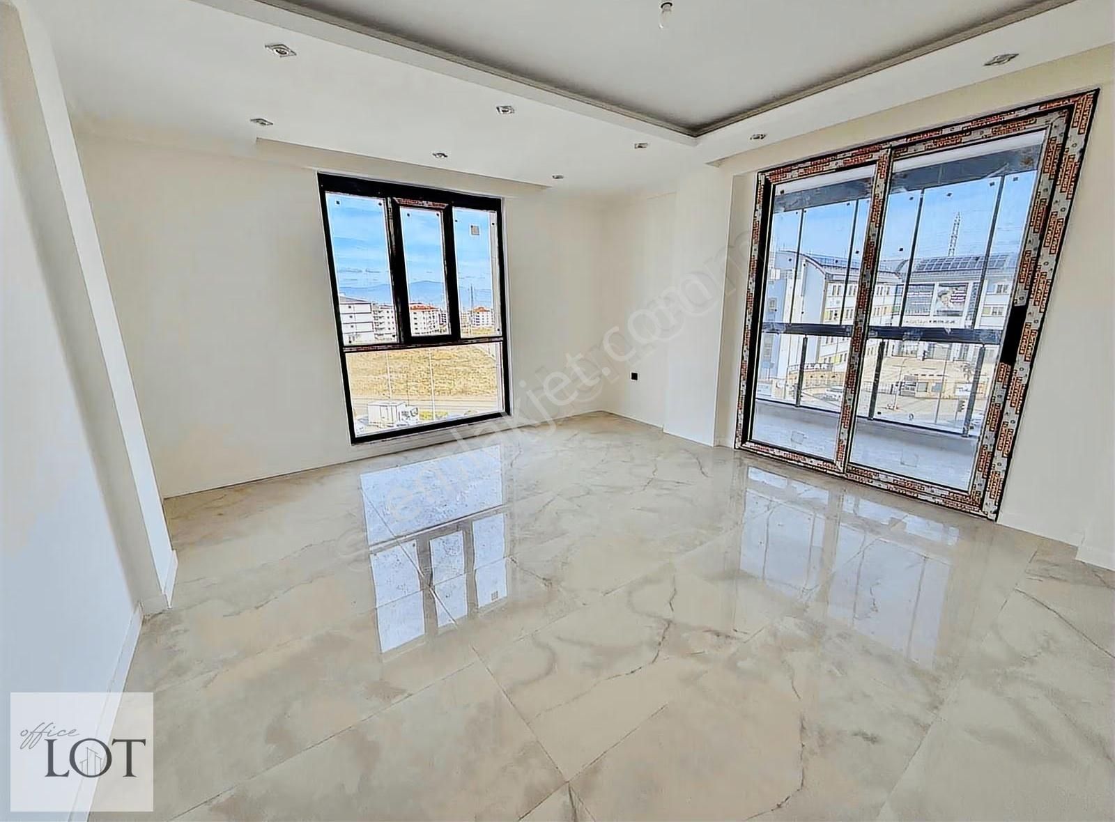 Ferhatlar Koleji Karşısı Cadde Üzeri 3+1 Arakat Daire - Görsel 7