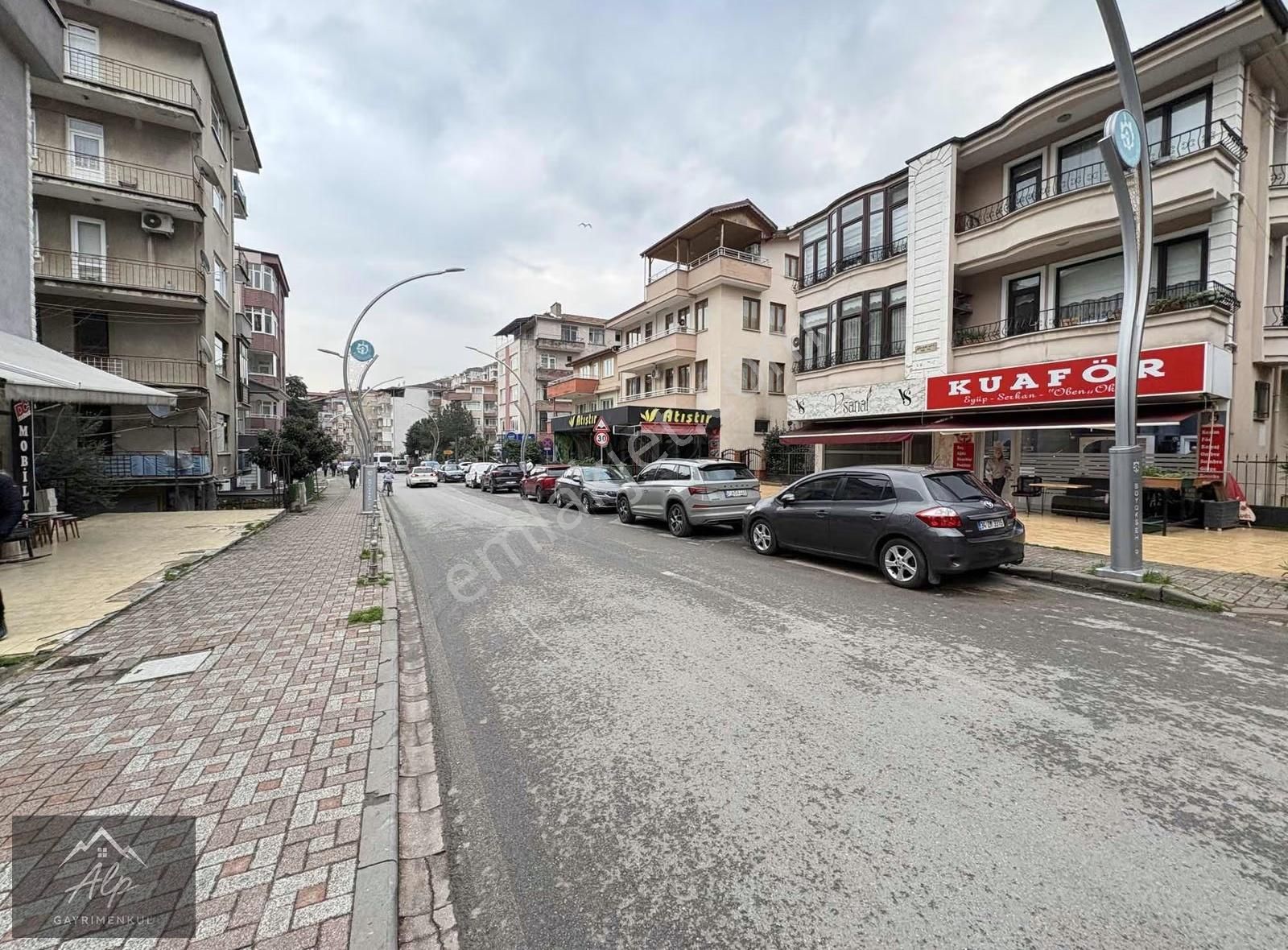 Deniz Manzaralı Merkezi Konumda Aydınlık Ve Ferah 3+1 Denize 50m - Görsel 11
