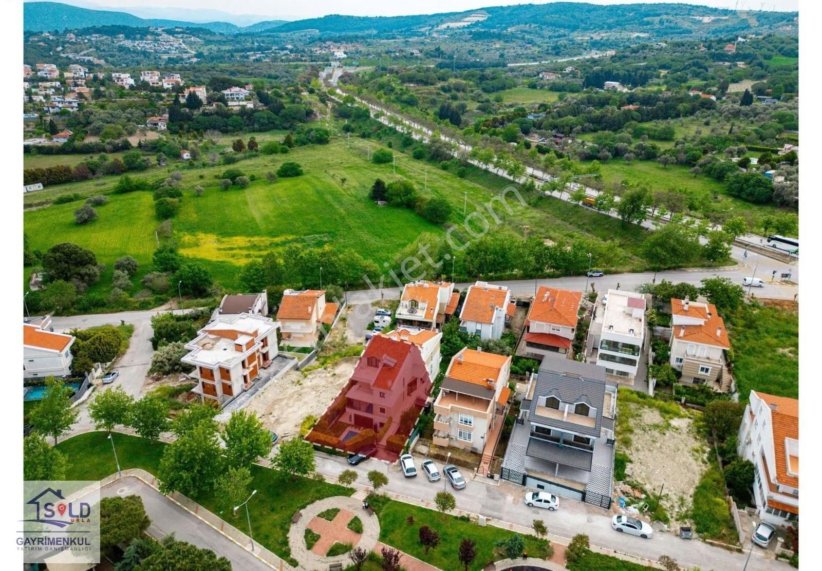 Urla Binkonutlar Mevkiinde Müstakil Havuzlu Satılık Villa - Görsel 27