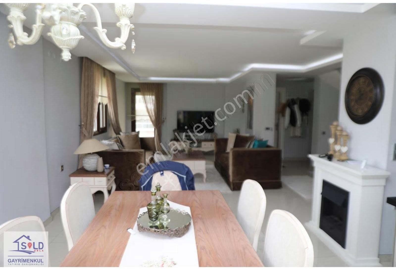 Urla Binkonutlar Mevkiinde Müstakil Havuzlu Satılık Villa - Görsel 7