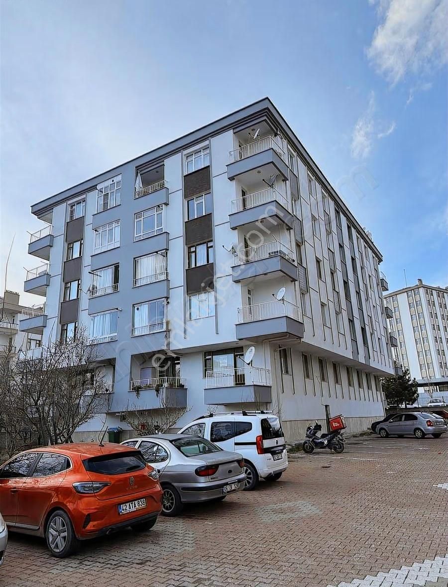 Kosova Mah. Merkezi Konumda 3+1 Satılık Daire