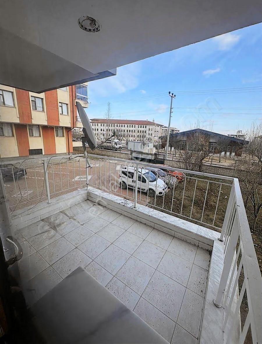 Kosova Mah. Merkezi Konumda 3+1 Satılık Daire - Görsel 3
