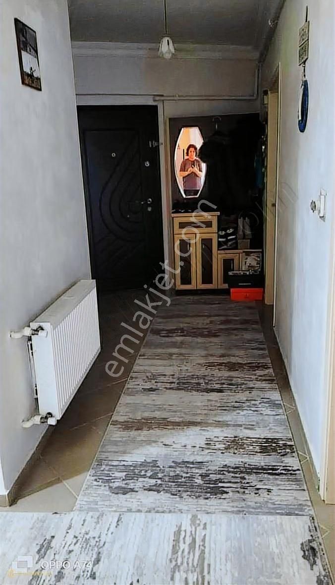 Barbaros Mahallesinde Geniş Kullanım Alanlı Fırsat Daire - Görsel 12