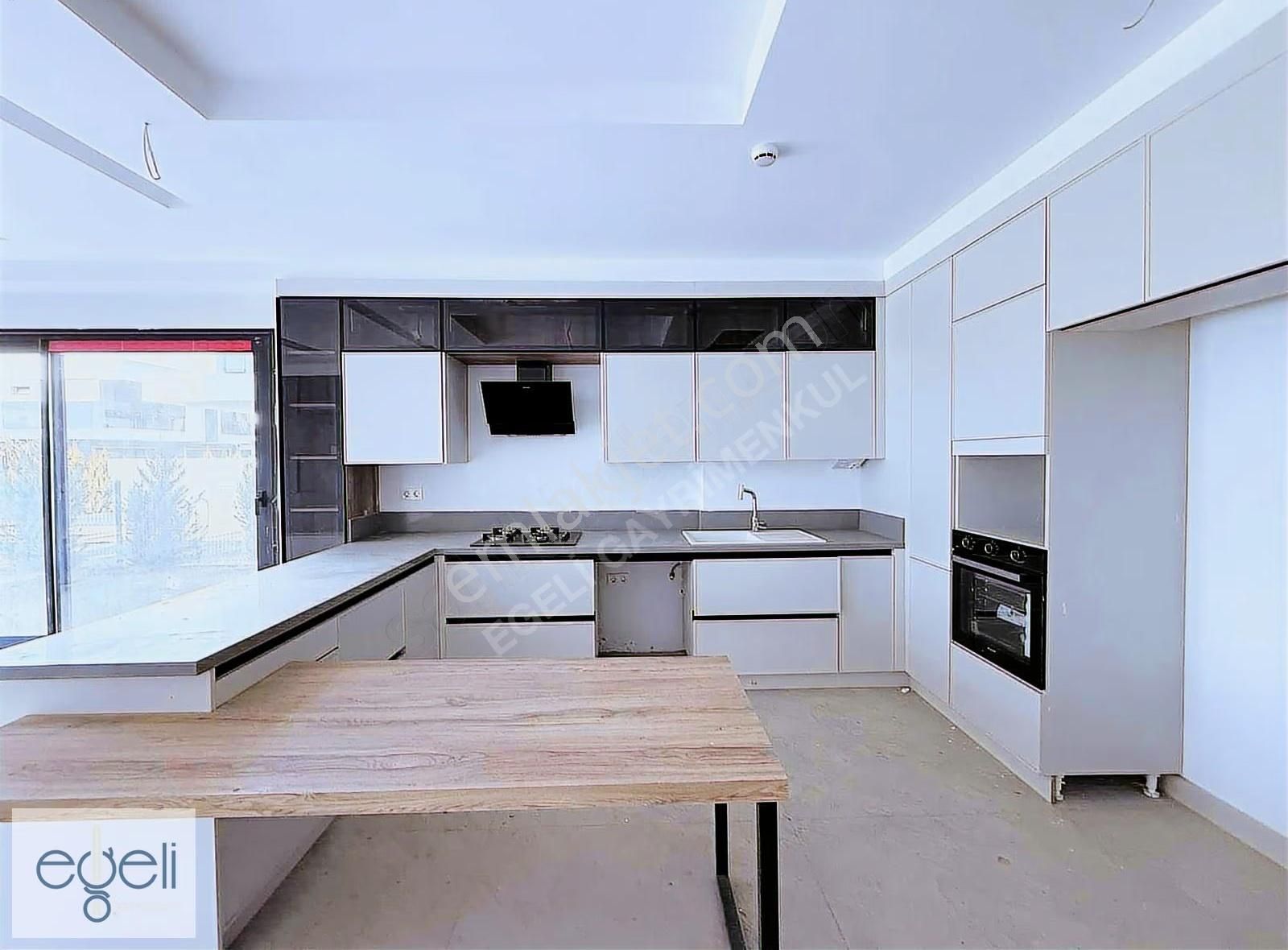 Egeli'den Özel Havuzlu Extra Özellikli Sıfır Villa - Görsel 28