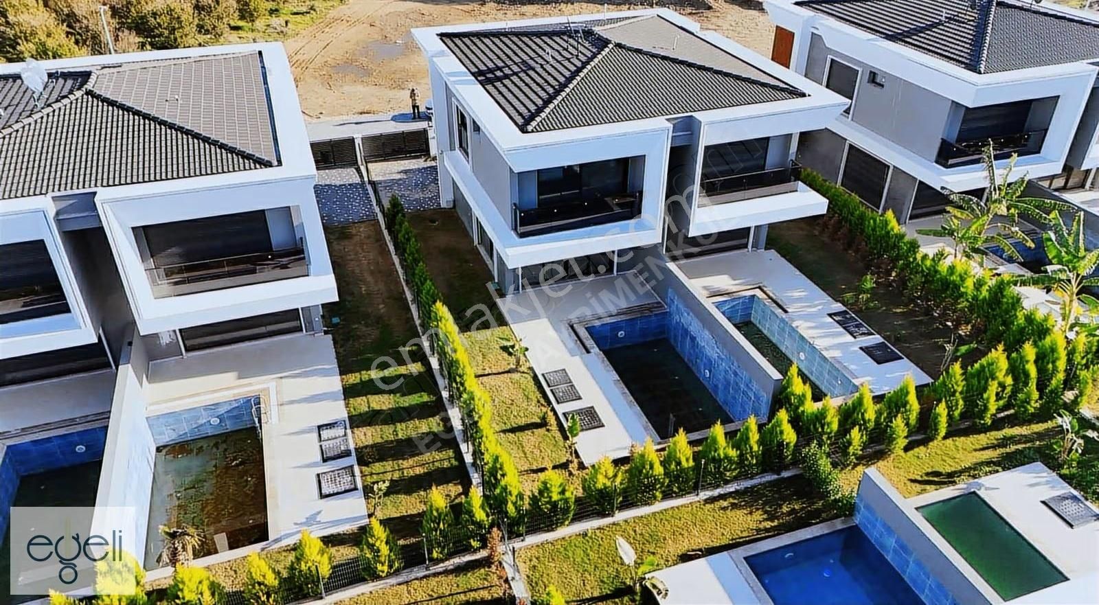 Egeli'den Özel Havuzlu Extra Özellikli Sıfır Villa - Görsel 9