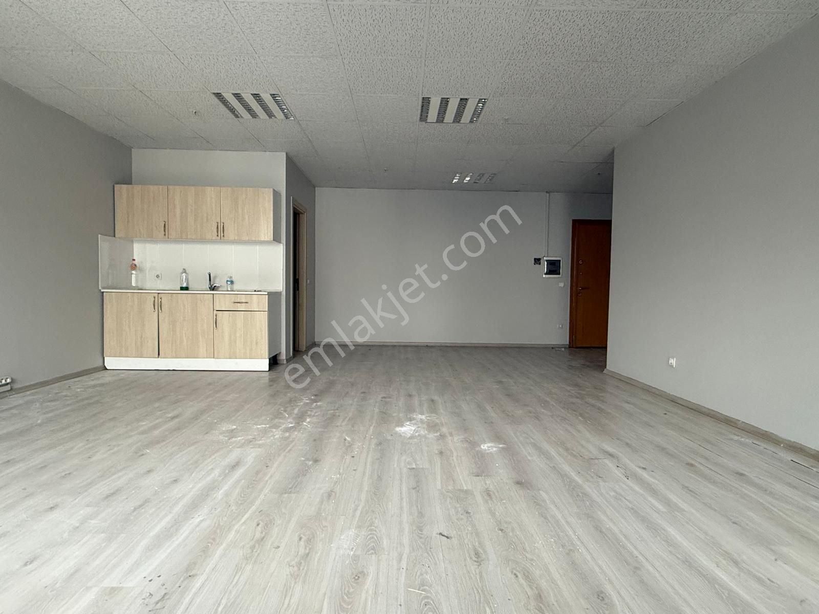 Güneşli Meydanı'nda Kiralık 55m² Prestijli Ofis - Görsel 14