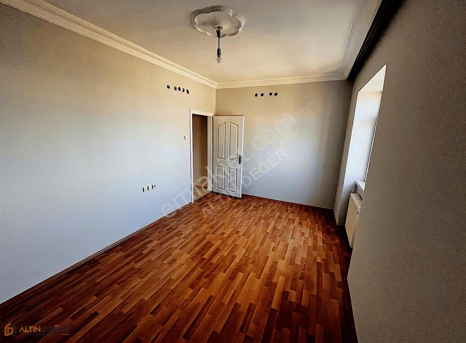 Şehitlik'te Harika Konumda Teraslı 5+1 Dubleks Kiralık Daire - Görsel 12
