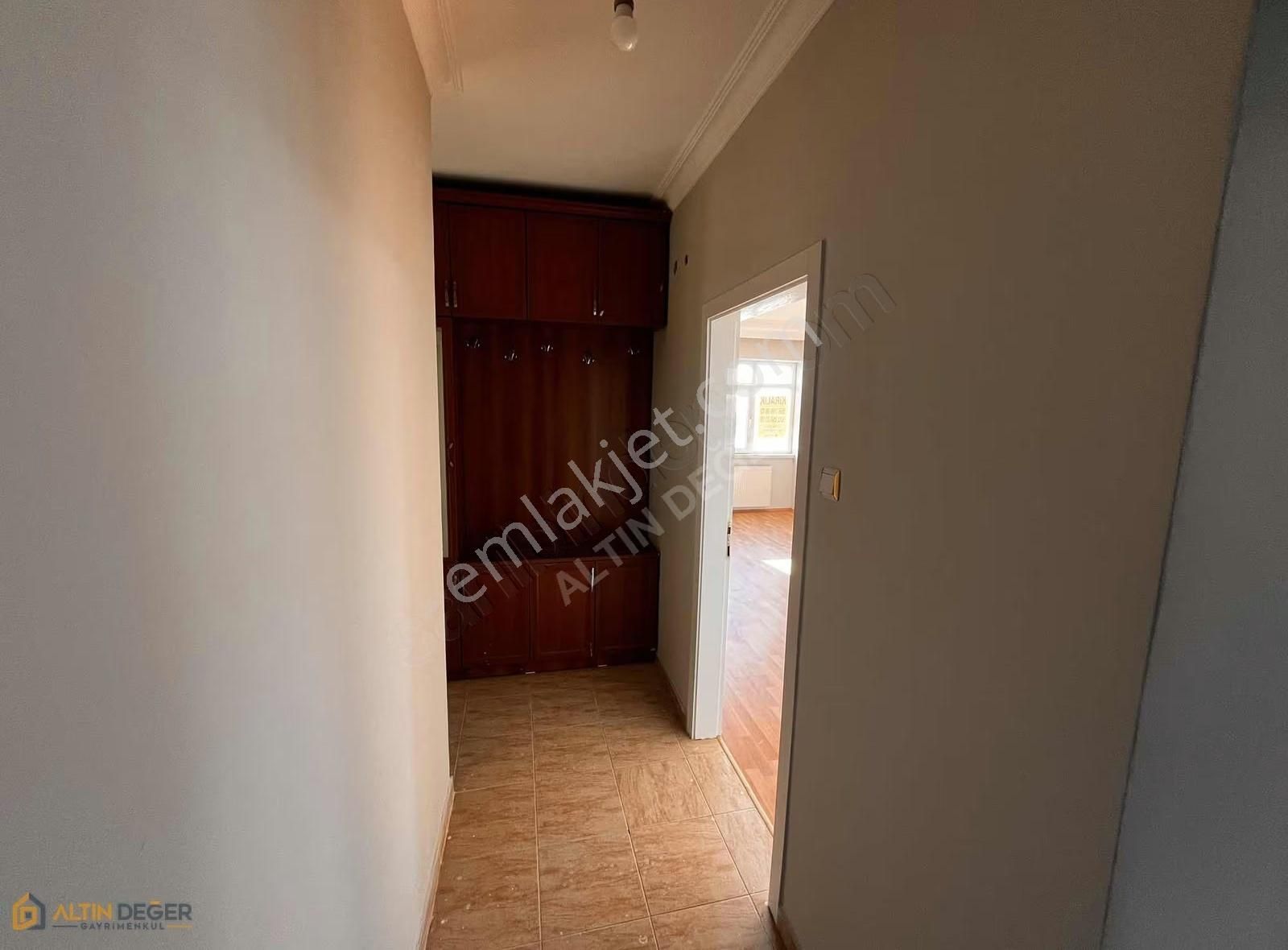 Şehitlik'te Harika Konumda Teraslı 5+1 Dubleks Kiralık Daire - Görsel 17