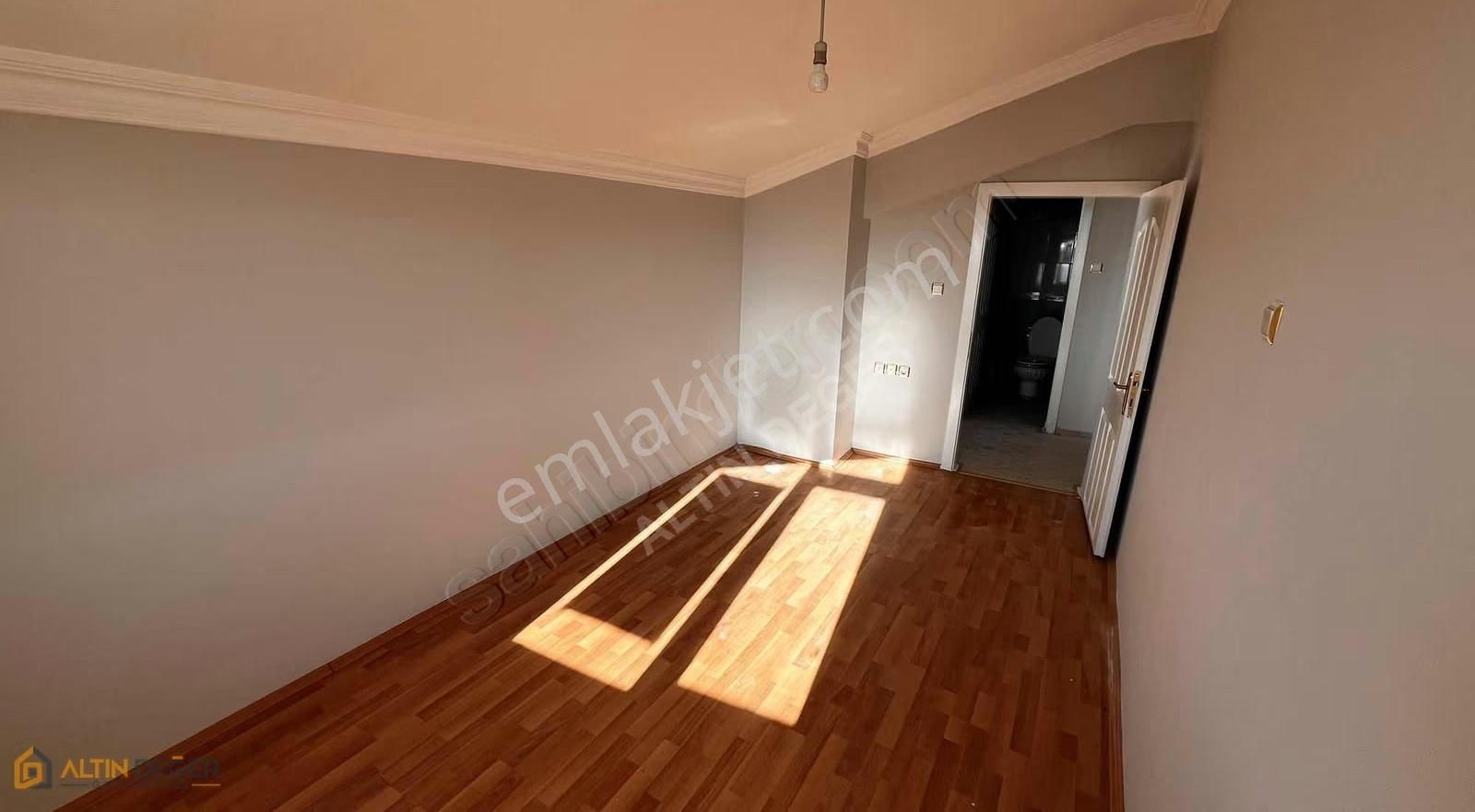 Şehitlik'te Harika Konumda Teraslı 5+1 Dubleks Kiralık Daire - Görsel 23