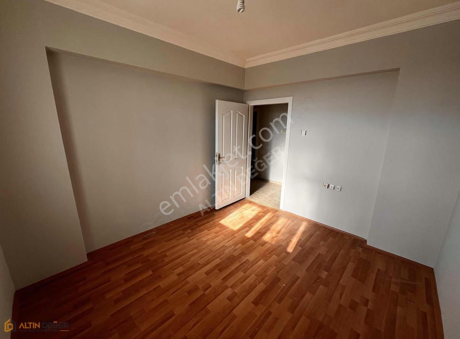 Şehitlik'te Harika Konumda Teraslı 5+1 Dubleks Kiralık Daire - Görsel 11