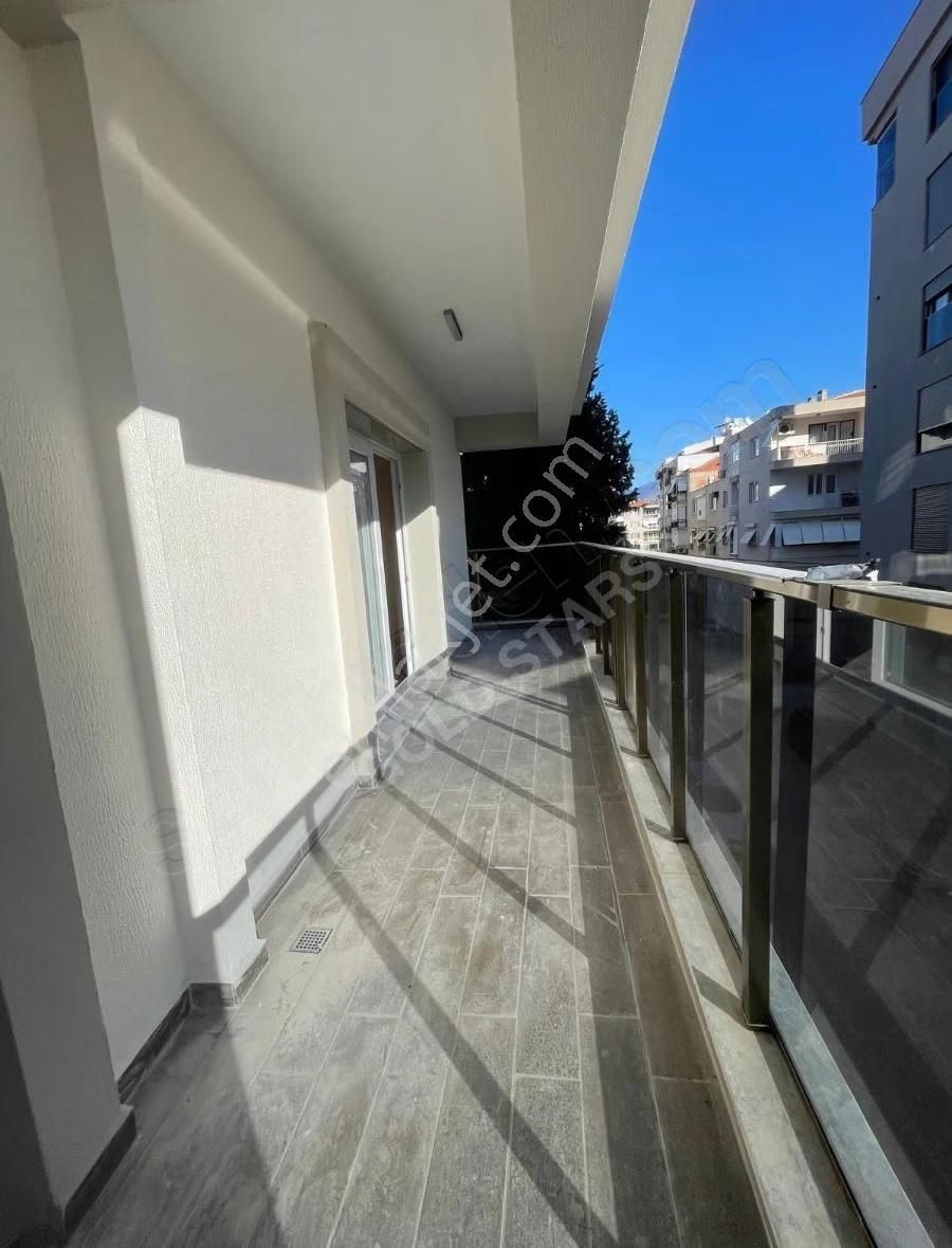 Karşıyaka Metro Hattı Sevgi Yolu Üzeri Kiralık Sıfır Daire - Görsel 11