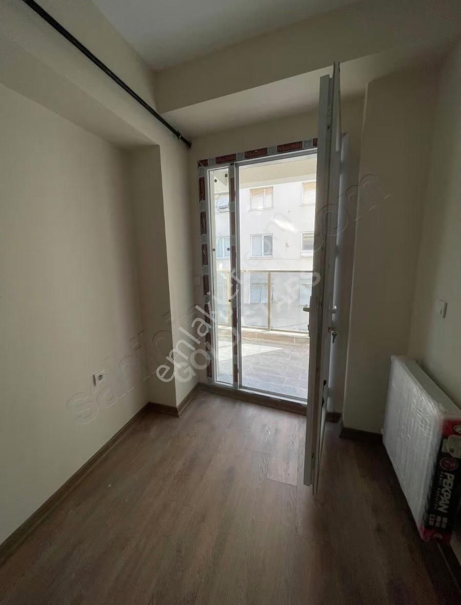 Karşıyaka Metro Hattı Sevgi Yolu Üzeri Kiralık Sıfır Daire - Görsel 10