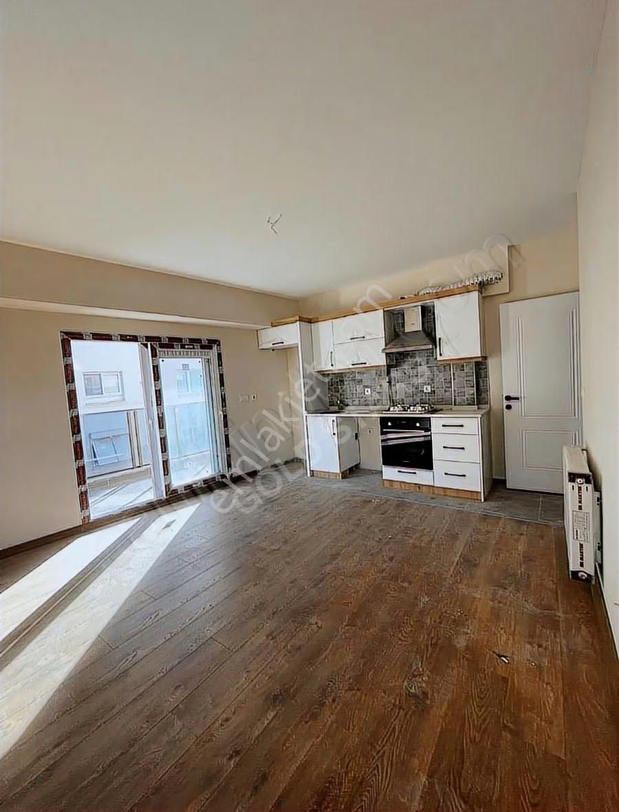 Karşıyaka Metro Hattı Sevgi Yolu Üzeri Kiralık Sıfır Daire