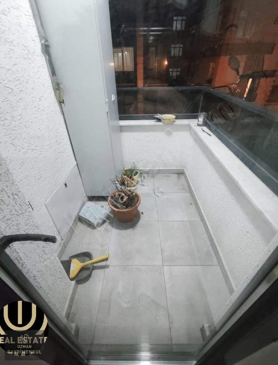 Uzman Dan Avcılar Denizköşkler Mh. 2+1 Ara Kat Daire On Cephe - Görsel 2