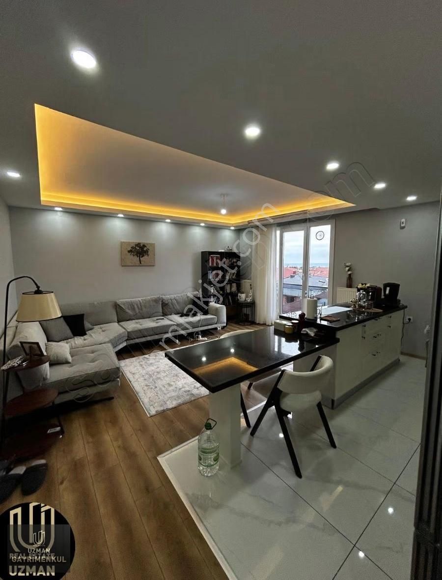 Uzman Dan Avcılar Merkez Mh. Denizmanzaralı 2+1 Lüks Daire