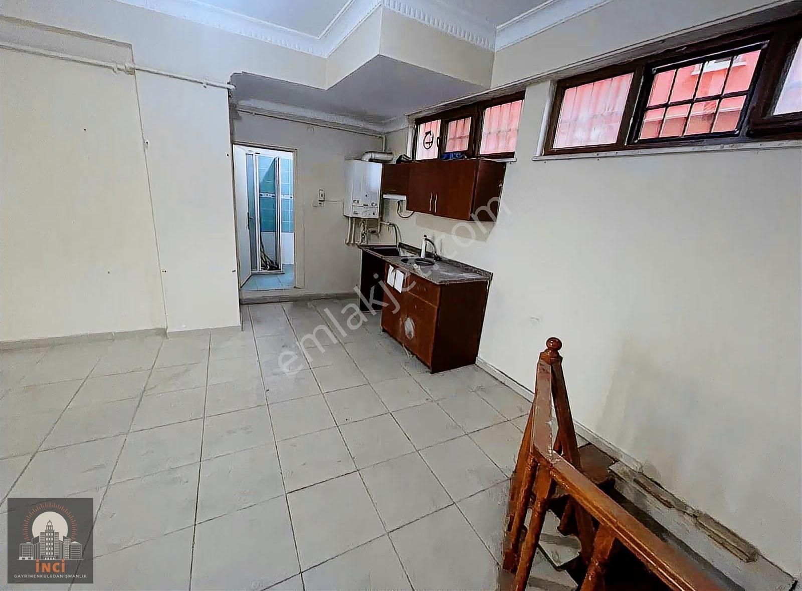 Bağcılar Göztepe Mahallesinde Eski Pazar Sokağında Yeni Binada - Görsel 7