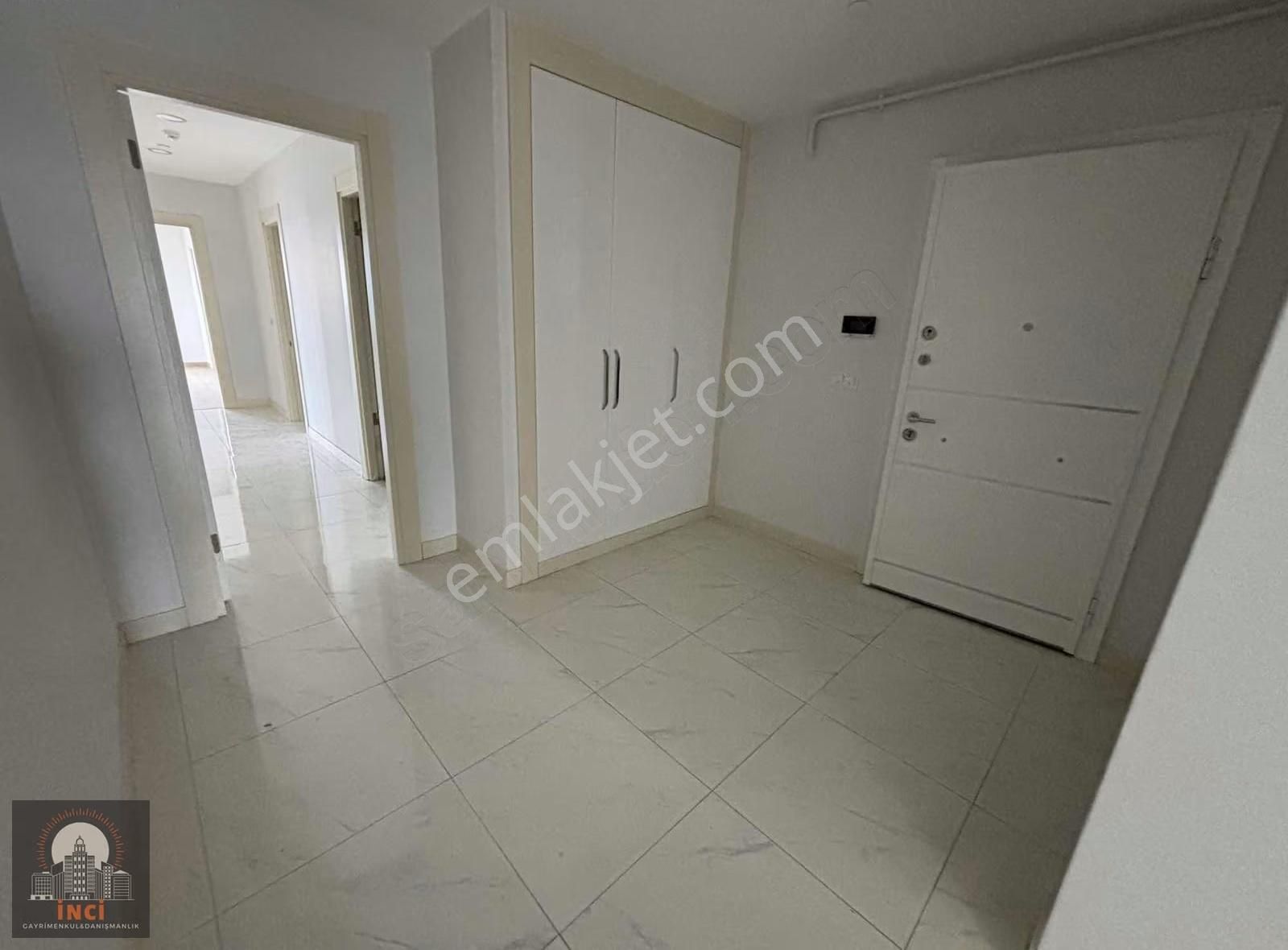 Huzzak Tower Kiralık 5+1 Lüx Site İçi Büyük Daire