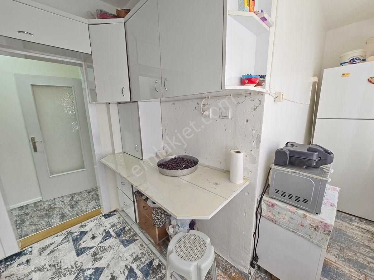 Altınoluk Merkezde | Bahçe Kullanımlı | Tamamen Yenilenmiş | 2+1 Satılık Daire - Görsel 18