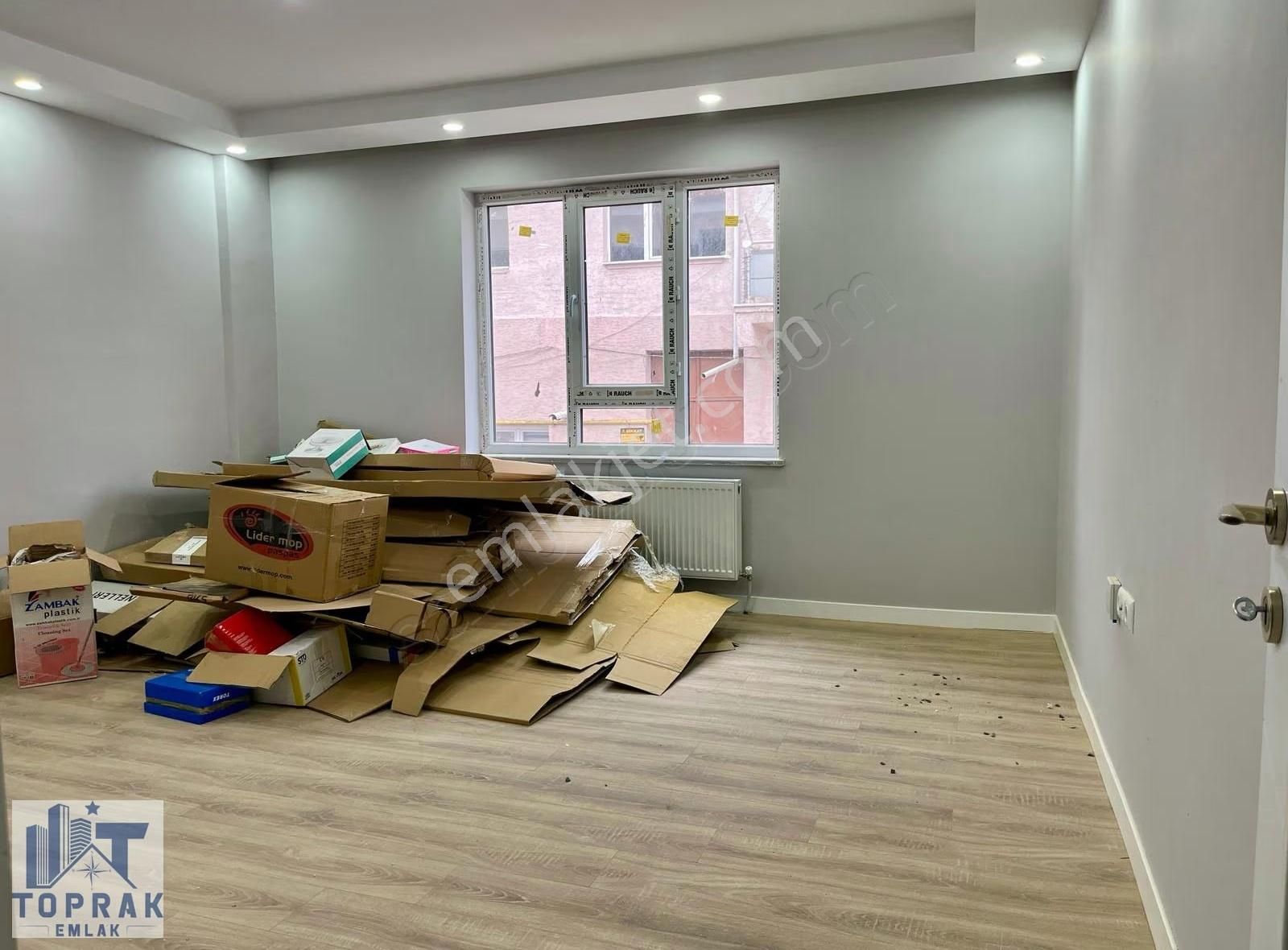 Toprak Emlak'tan Erenköy Mh /iskanlı Sıfır Binada/ Satılık 2+1 - Görsel 8