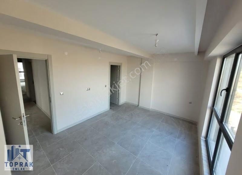 Toprak Emlak'tan Çankaya Mahallesinde Sıfır Kiralık 3+1 Daire. - Görsel 2