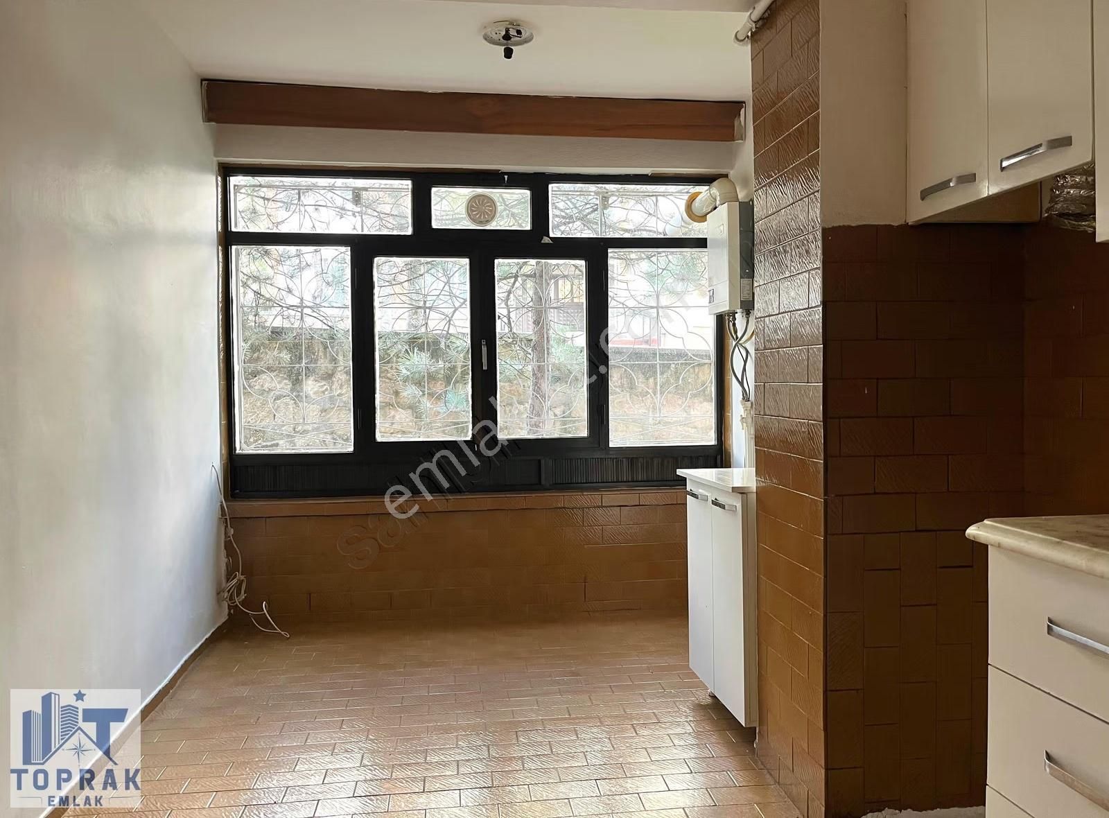 Toprak Emlak'tan Devlet Hastanesi Yakını/ Boyalı /kiralık 2+1 - Görsel 3