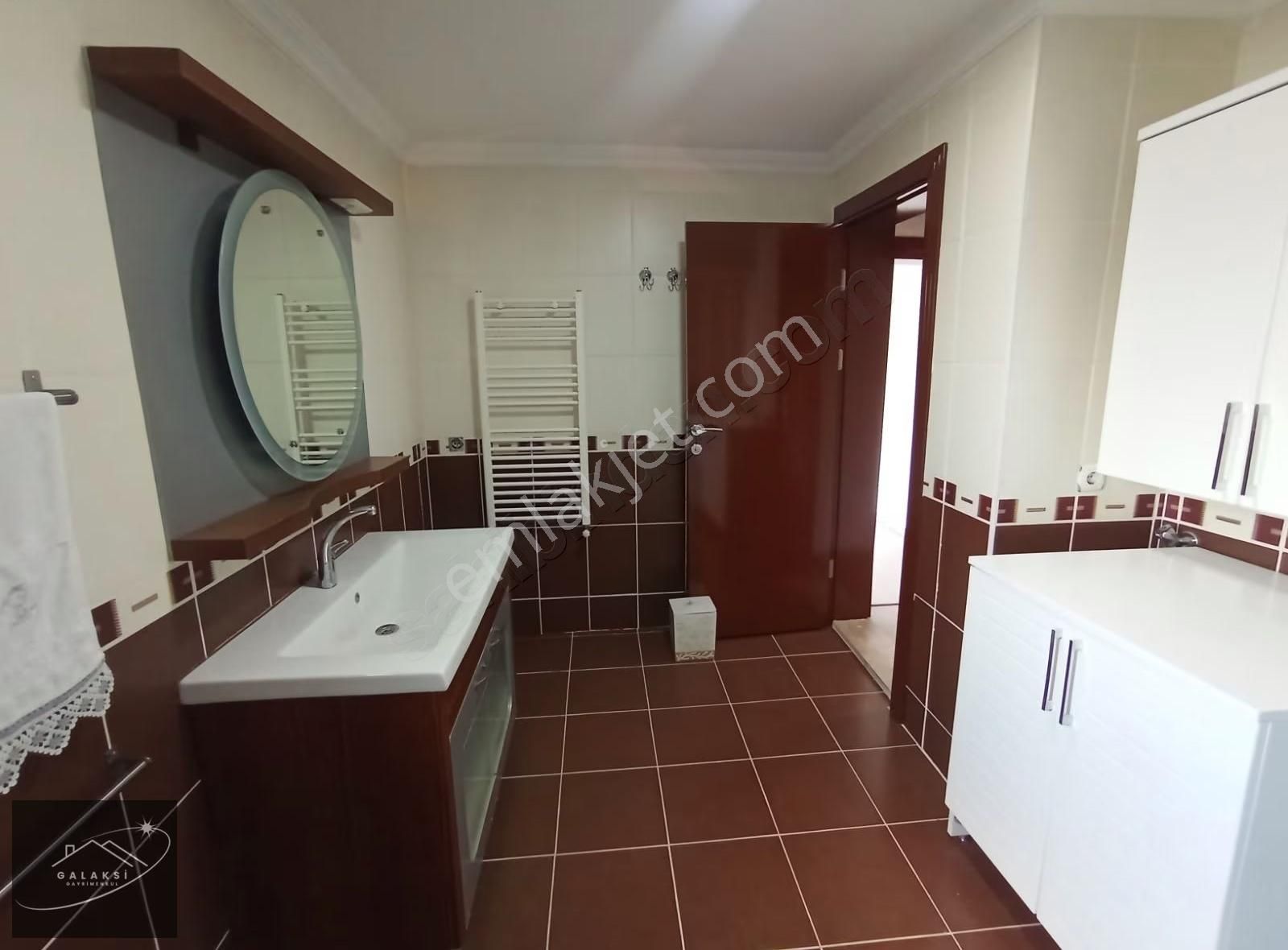 Takasa Açik Serdivan300 M2 Net Kullanım Alanlı 6+1 Satılık Villa - Görsel 17