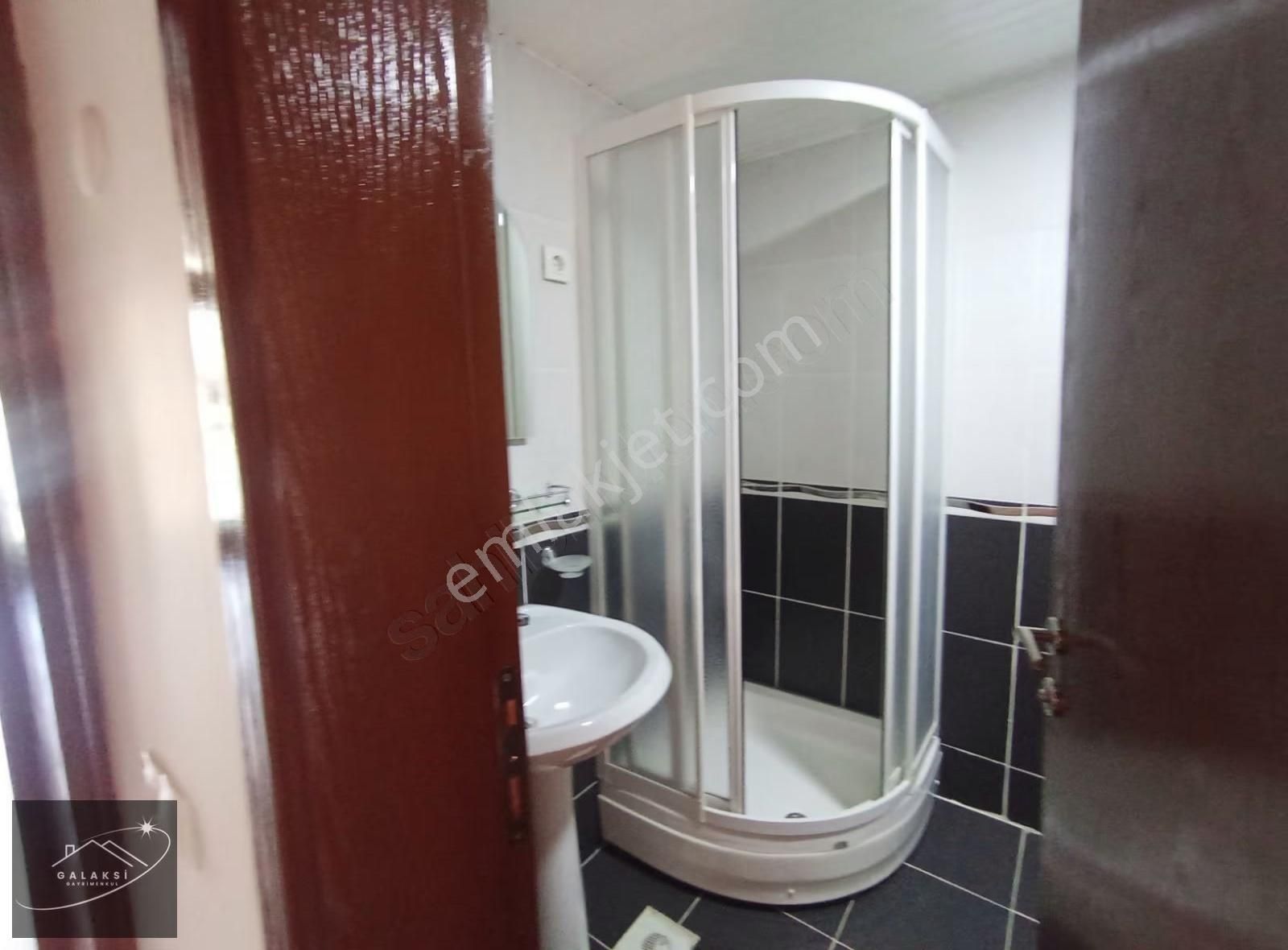 Takasa Açik Serdivan300 M2 Net Kullanım Alanlı 6+1 Satılık Villa - Görsel 23