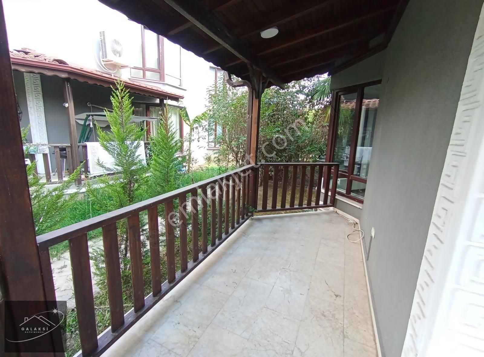 Takasa Açik Serdivan300 M2 Net Kullanım Alanlı 6+1 Satılık Villa - Görsel 14