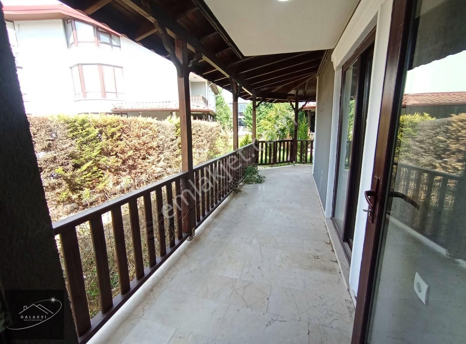 Takasa Açik Serdivan300 M2 Net Kullanım Alanlı 6+1 Satılık Villa - Görsel 21