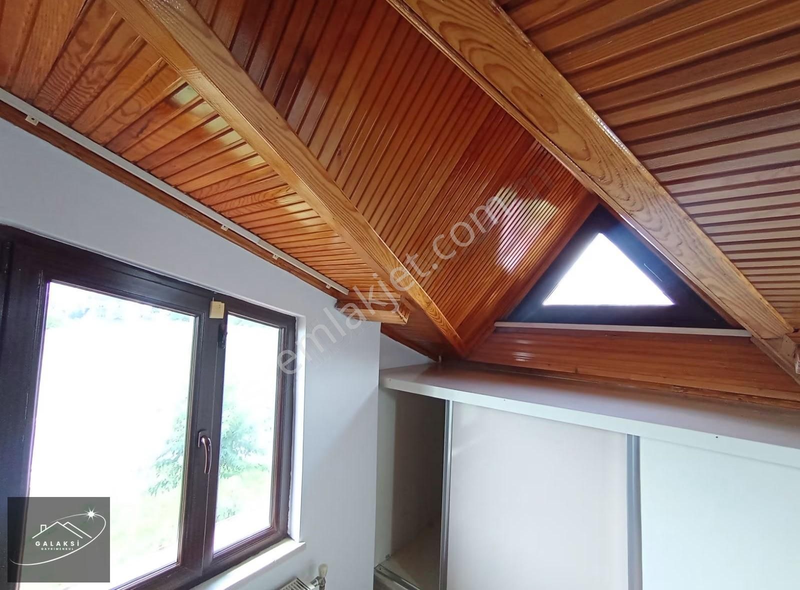 Takasa Açik Serdivan300 M2 Net Kullanım Alanlı 6+1 Satılık Villa - Görsel 11