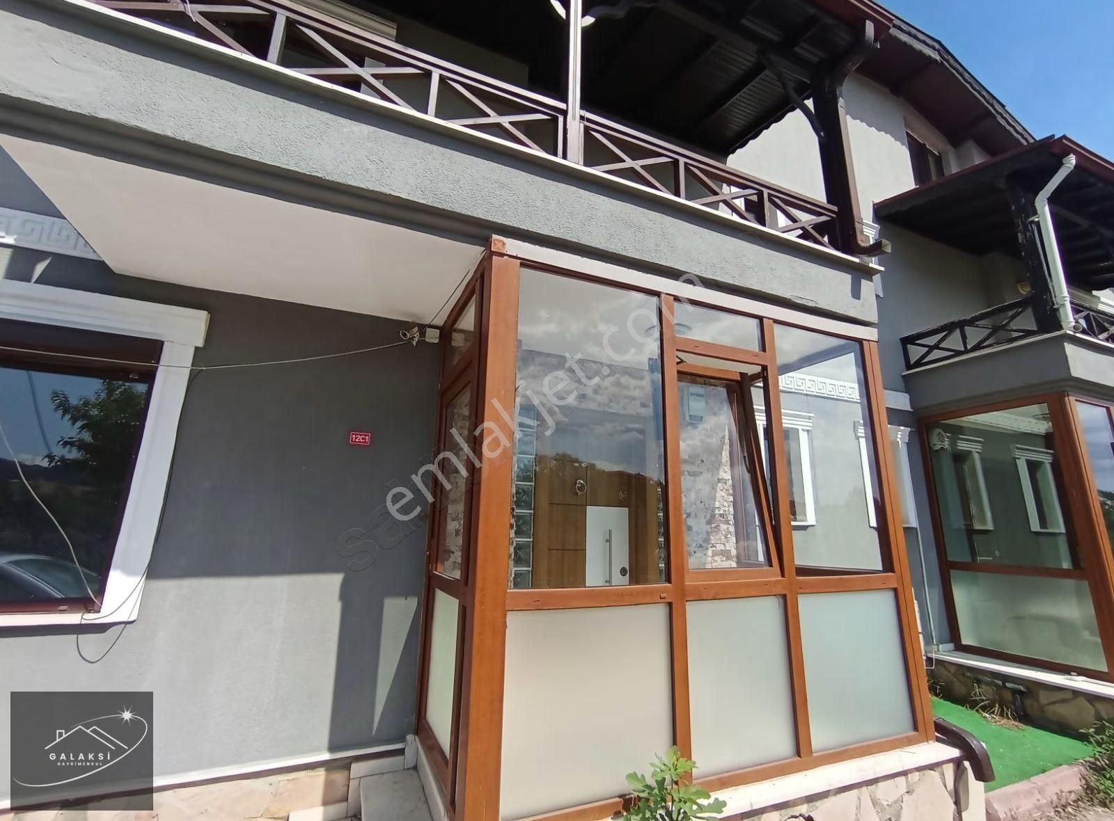 Takasa Açik Serdivan300 M2 Net Kullanım Alanlı 6+1 Satılık Villa - Görsel 8