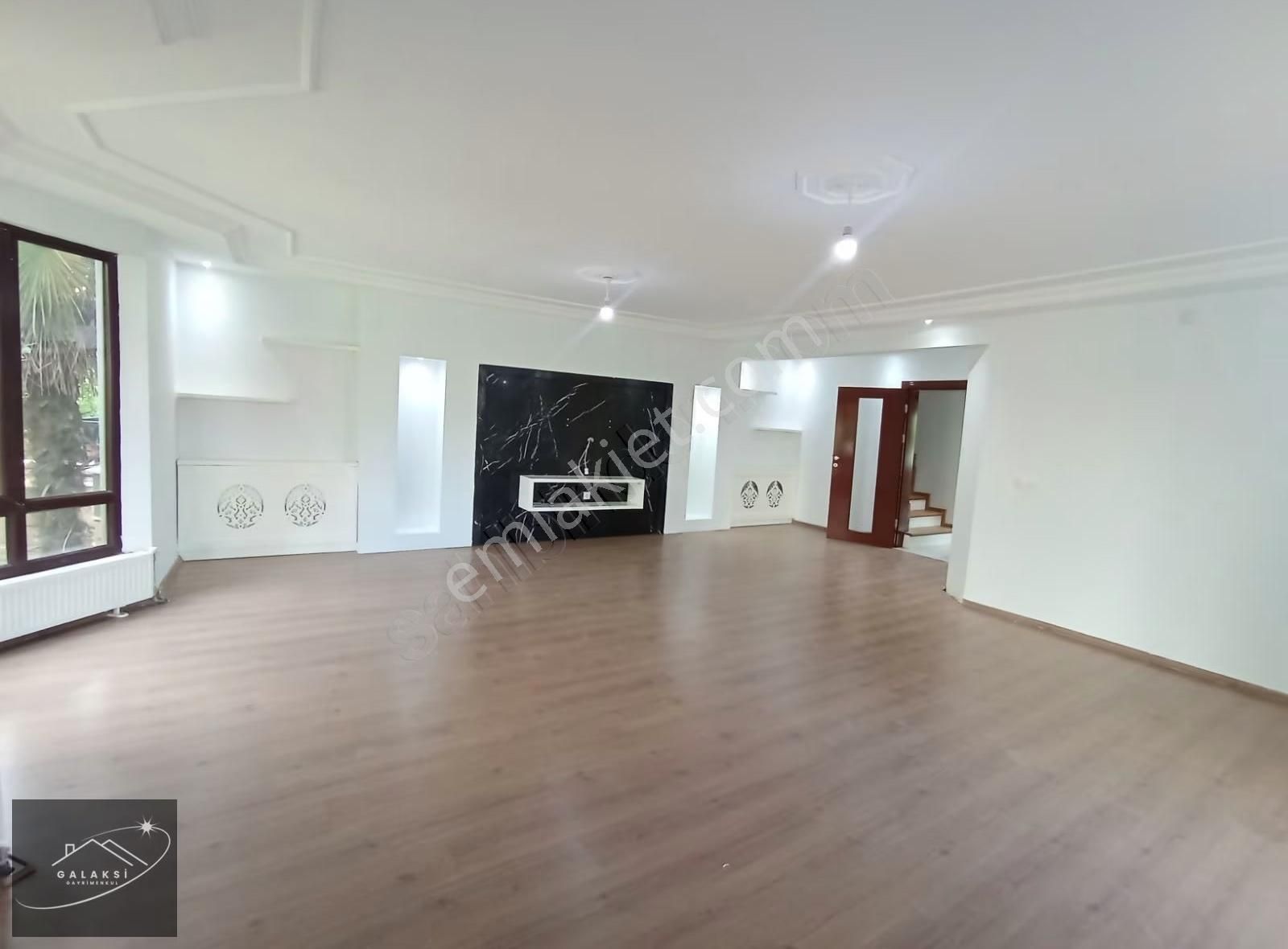 Takasa Açik Serdivan300 M2 Net Kullanım Alanlı 6+1 Satılık Villa - Görsel 27