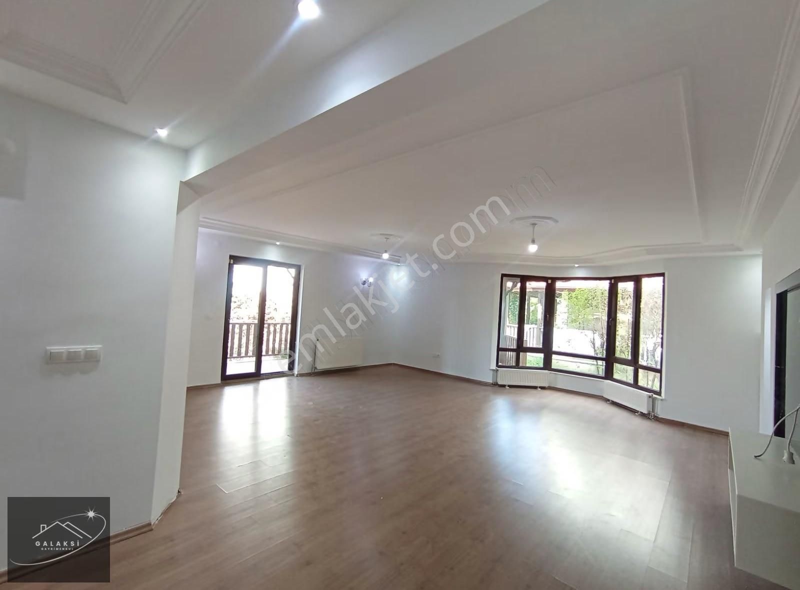 Takasa Açik Serdivan300 M2 Net Kullanım Alanlı 6+1 Satılık Villa - Görsel 15