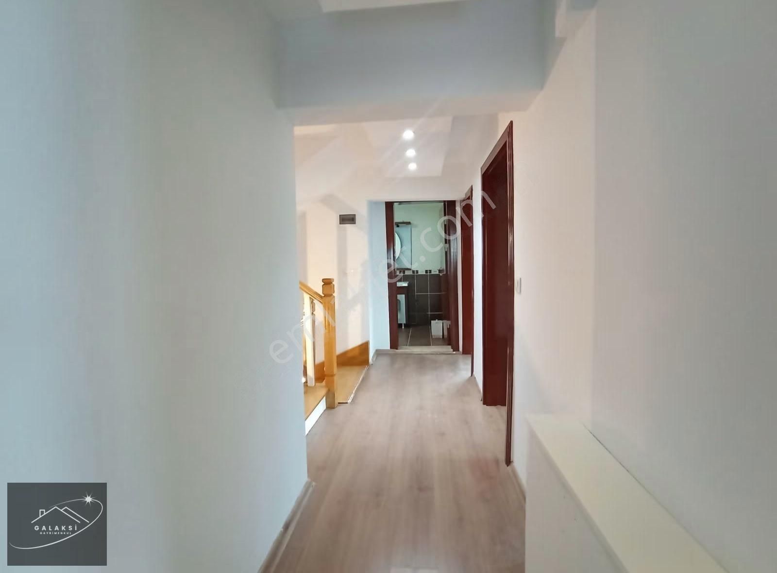 Takasa Açik Serdivan300 M2 Net Kullanım Alanlı 6+1 Satılık Villa - Görsel 12