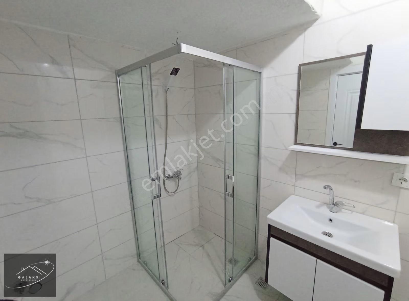 Akyazı'da Mükemmel Konumda Kullanışlı 2+1 - Görsel 2