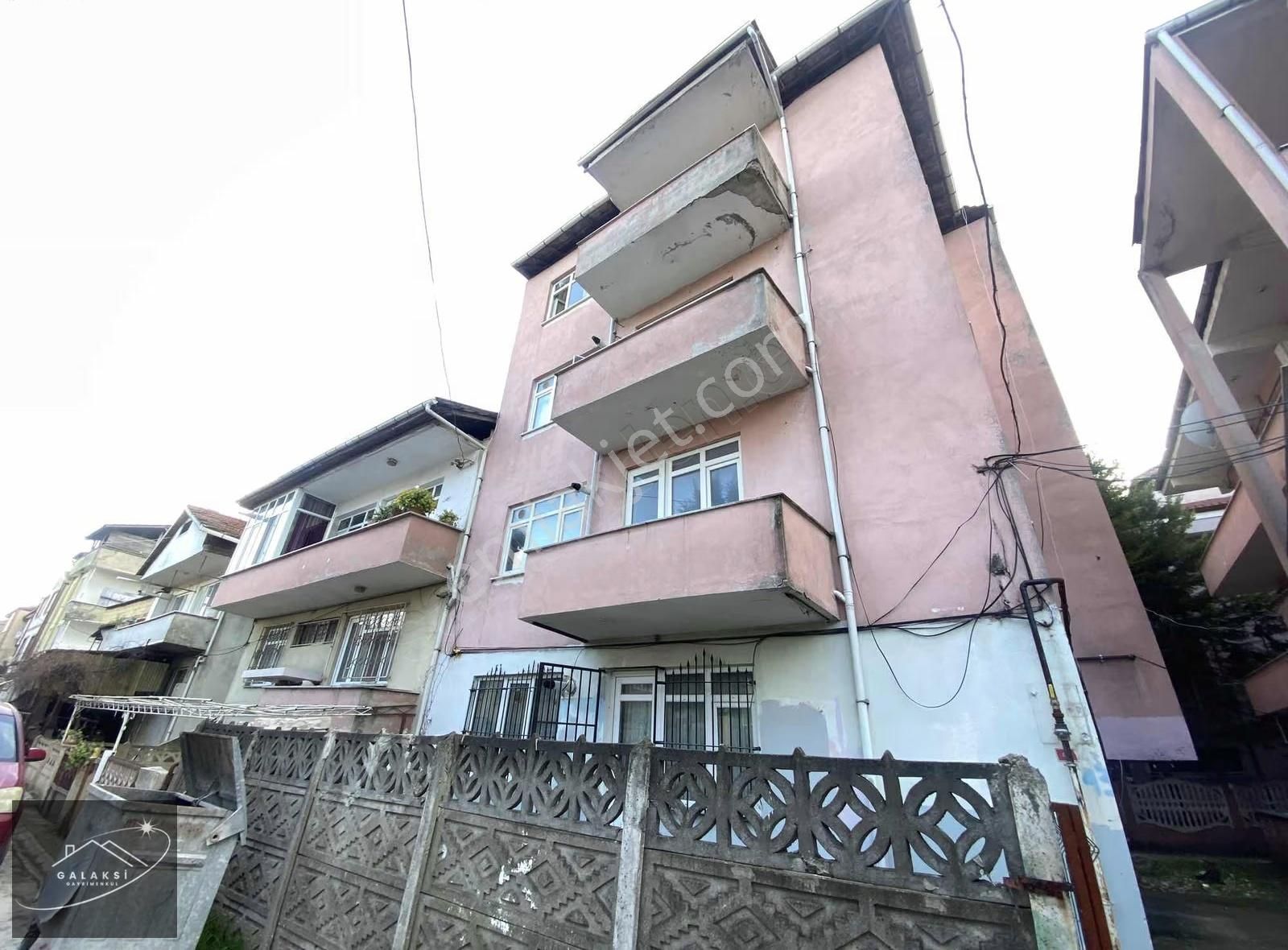 Adapazarı Agora Avm Ve Çarşı Yakını 2+1 Geniş Kiralık Daire