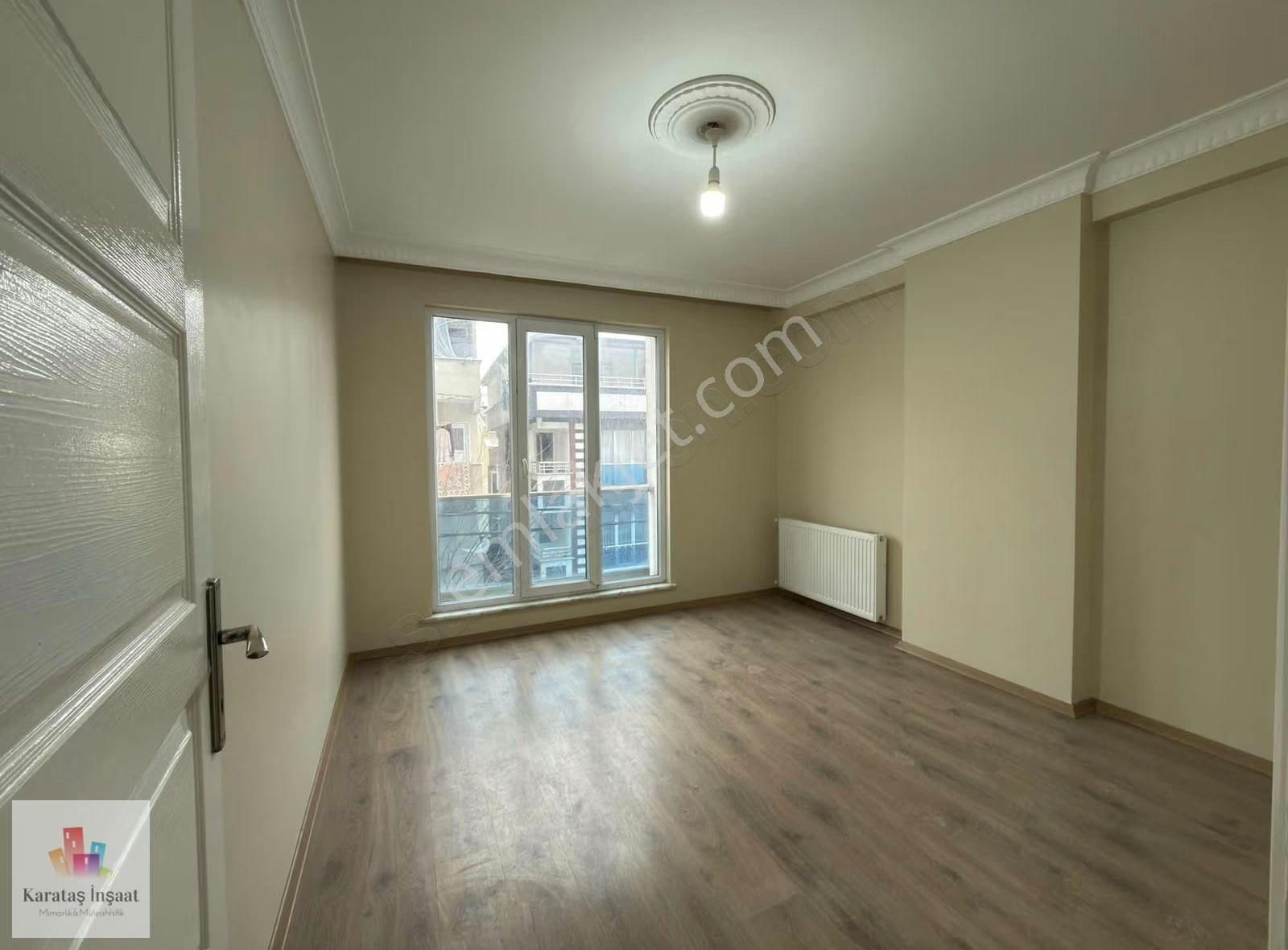 Karataş'tan Merkez Cami Yanı Lokasyon Süper 2+1 Ara Kat Daire - Görsel 2