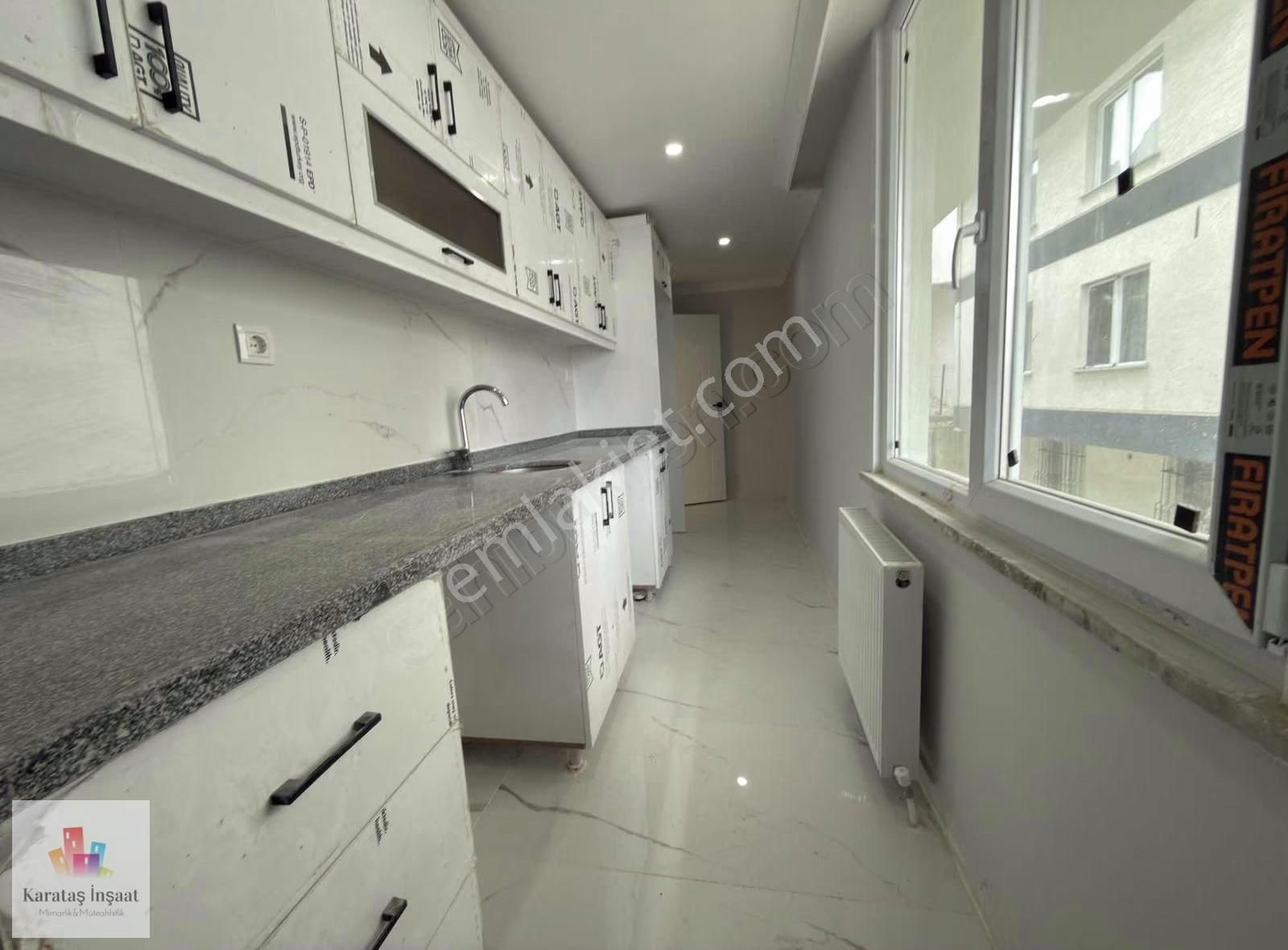 Karataş'tan Ön Cephe Geniş Yeni Yapı 2+1 Yüksek Giriş Kat Daire - Görsel 4