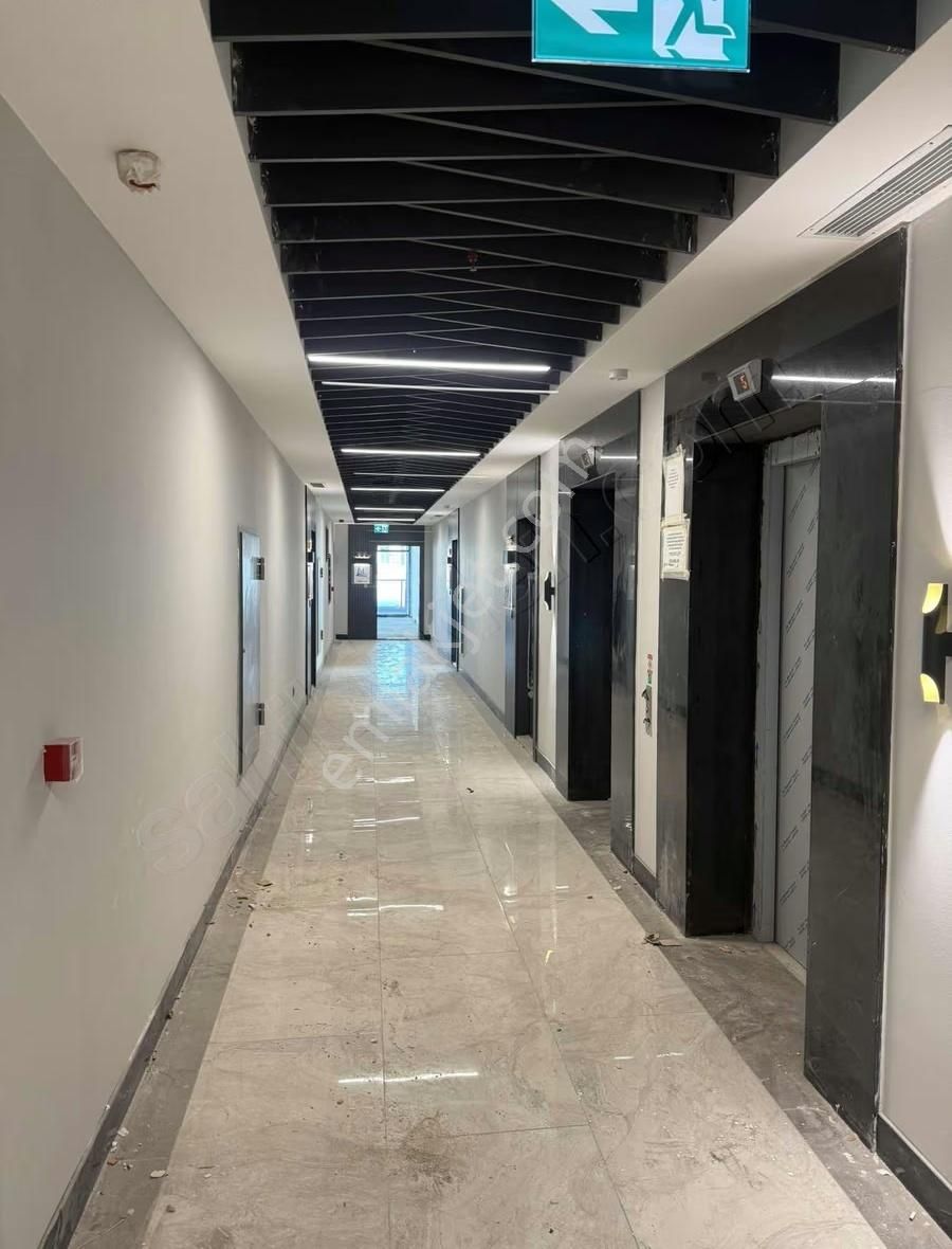 Biost İstmall Kiralık 130 M² Balkonlu Kiralık Plaza'da Ofis Katı - Görsel 13