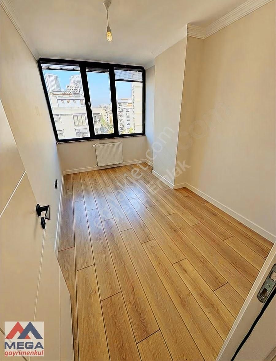 Mega'dan Çiftehavuzlarda 105 M2 Kısmi Deniz Manzaralı Eb.banyolu - Görsel 14