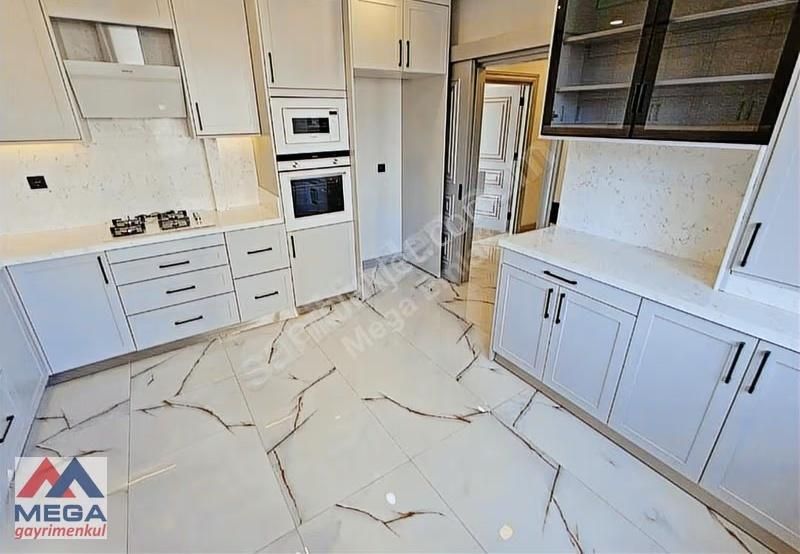 Mega'dan Caddebostanda 180 M2 4+1 Üç Banyolu Katta Tek Yeni Bina - Görsel 23