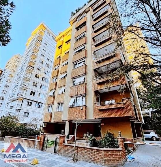 Mega'dan Caddebostanda 180 M2 4+1 Üç Banyolu Katta Tek Yeni Bina - Görsel 4