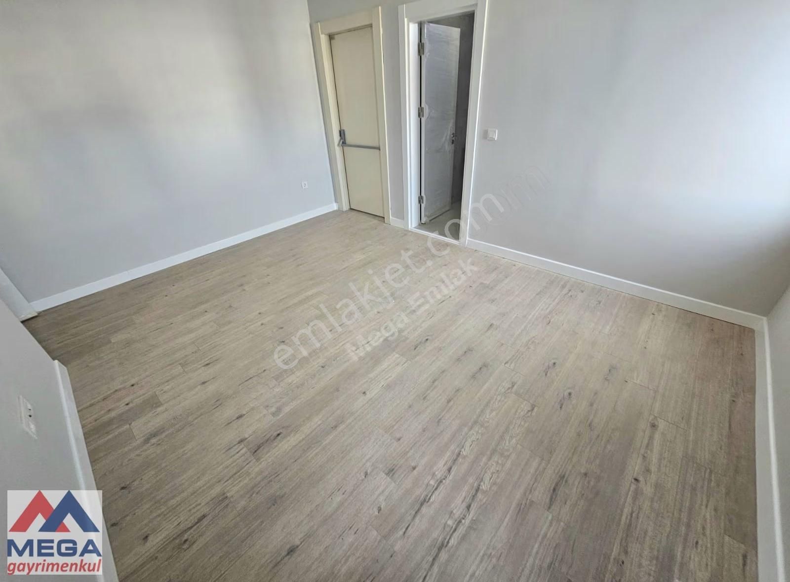 Mega'dan Feneryolunda 150 M2 3+1 Balkonlu Hamamlı Ferah Sıfır - Görsel 2