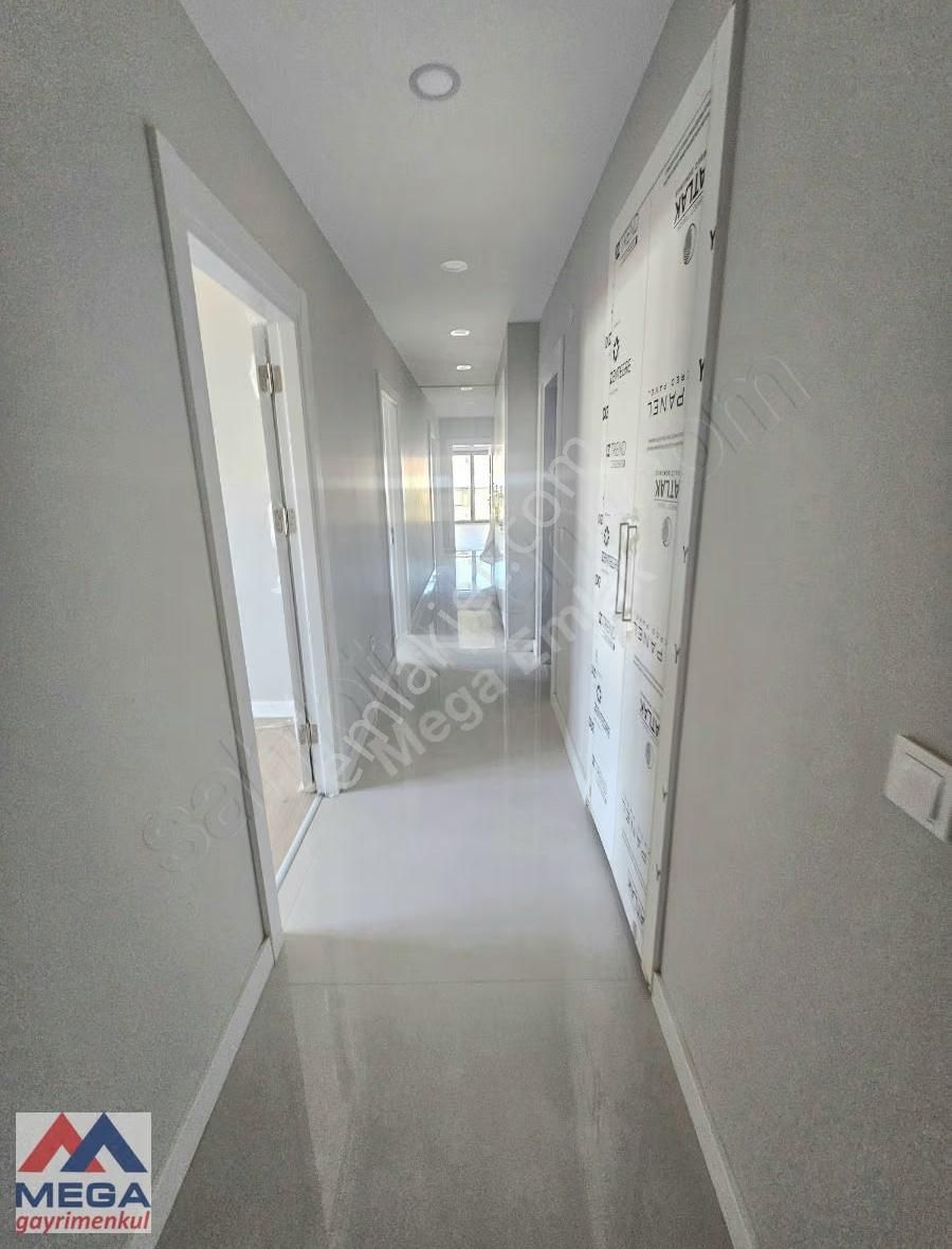 Mega'dan Feneryolunda 150 M2 3+1 Balkonlu Hamamlı Ferah Sıfır - Görsel 10