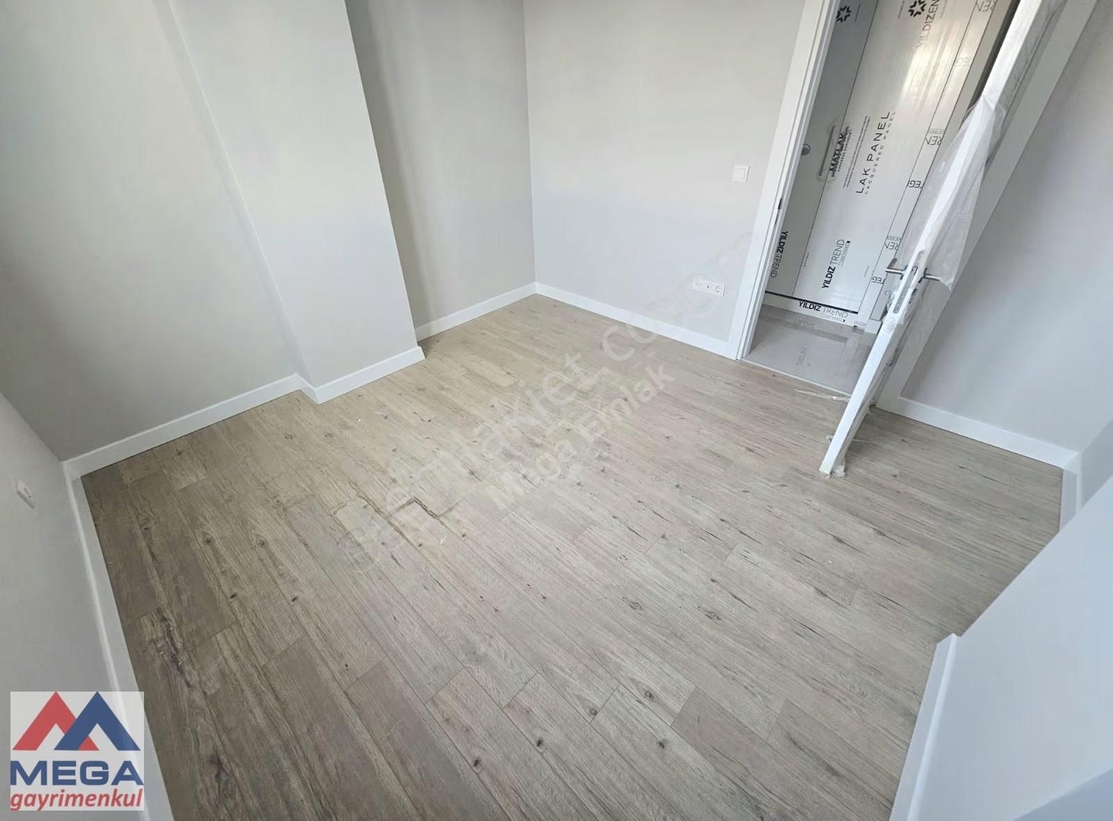 Mega'dan Feneryolunda 150 M2 3+1 Balkonlu Hamamlı Ferah Sıfır - Görsel 17