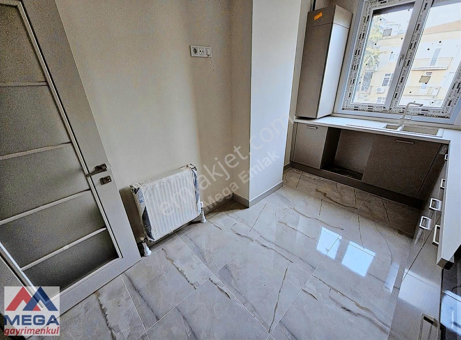 Mega'dan Caddebostan Sahilde 150 M2 3+1 Ofise Ve Konuta Sıfır - Görsel 17