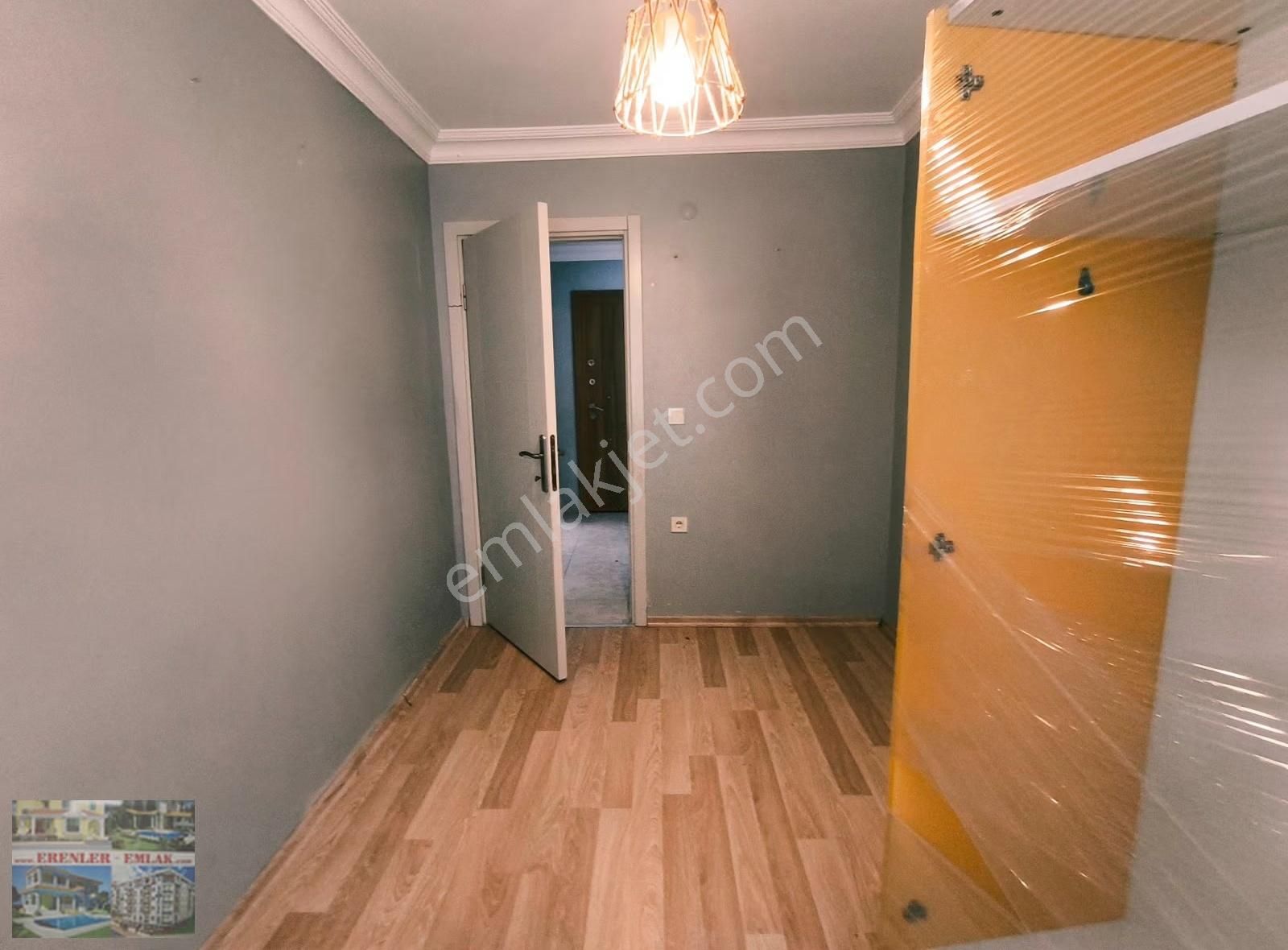 Cihangirde Osmanpaşa Caddesinde 100 M2 2+1 Giriş Kat Güney Cephe