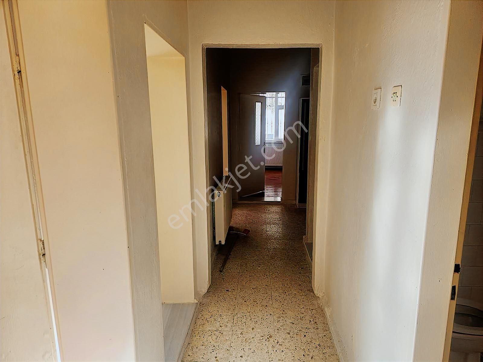 Bosna Herskye Fabrikalar Askeri Üs Servis Güzergahnda 3+1 Daire - Görsel 8