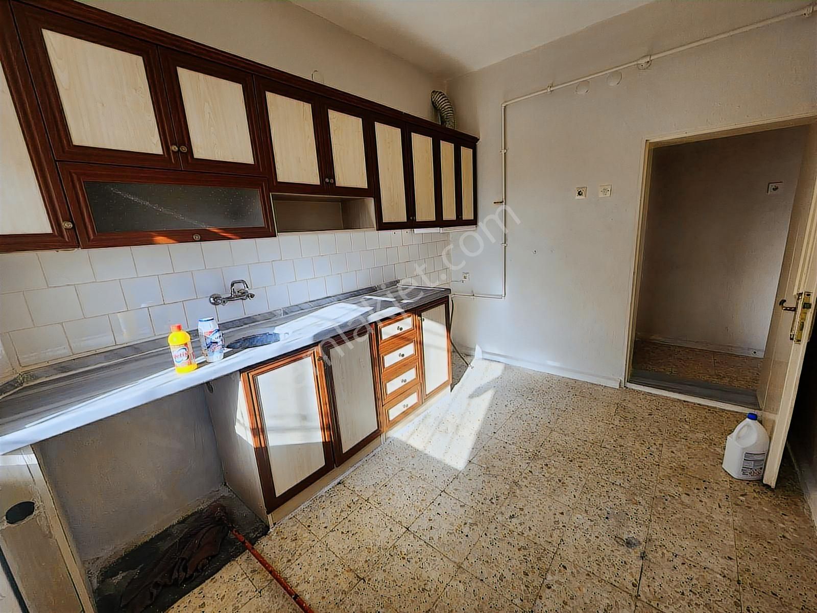 Bosna Herskye Fabrikalar Askeri Üs Servis Güzergahnda 3+1 Daire - Görsel 2