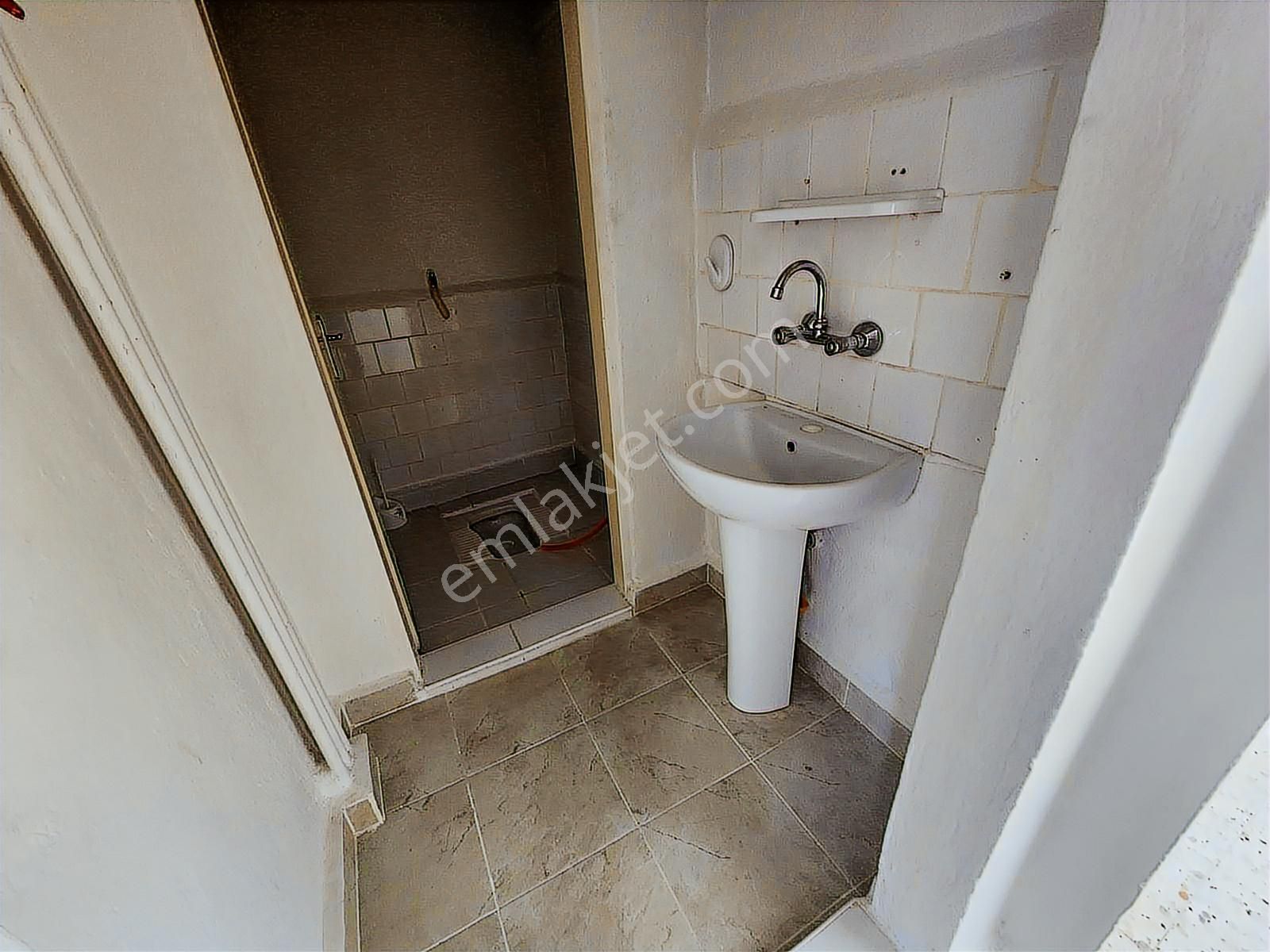 Bosna Herskye Fabrikalar Askeri Üs Servis Güzergahnda 3+1 Daire - Görsel 4